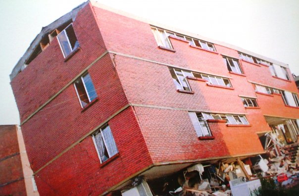 Fotografías: Edificaciones destruidas tras el terremoto.