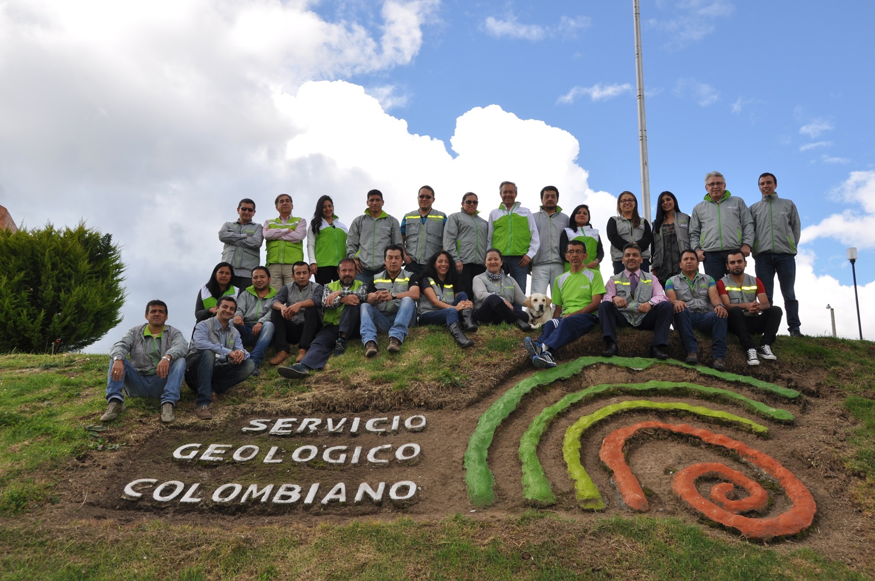 Huellas de compromiso: parte del equipo que ha construido la misión del SGC en Pasto a través de los años