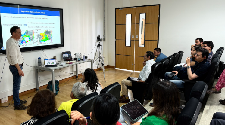 Profesor Cristiano M. Chiessi, Entrenamiento en Paleoclimatología Oceánica