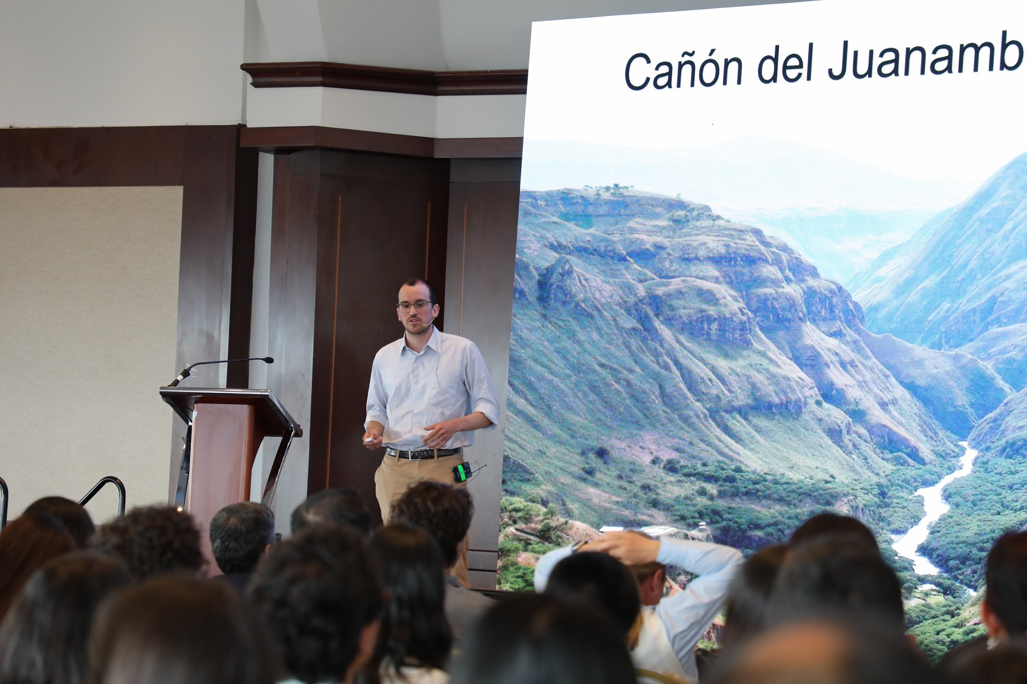 Profesor Fernando Etayo–Serna de Weber State University (EE. UU)