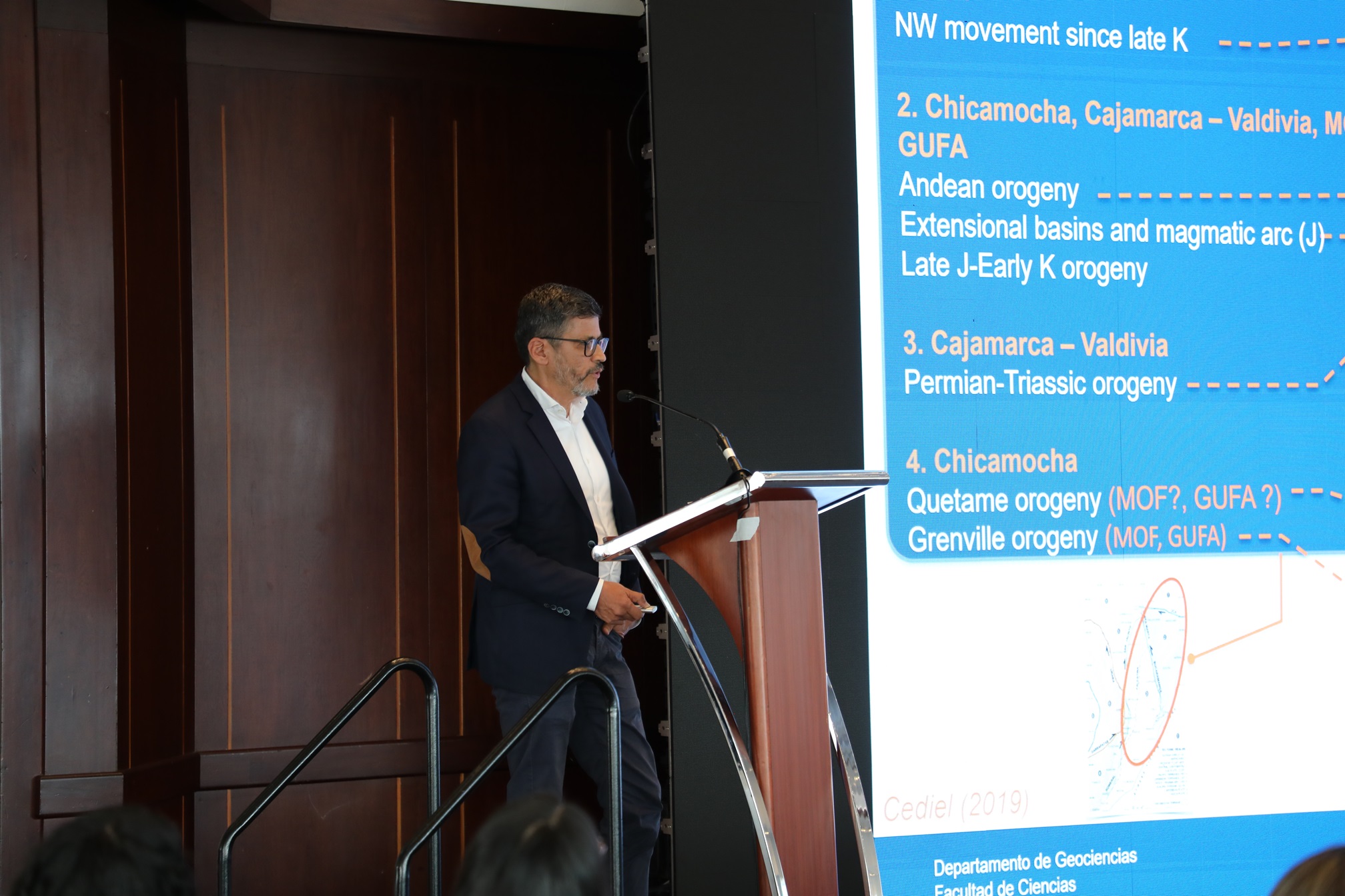 profesor Carlos Zuluaga, de la Universidad Nacional de Colombia