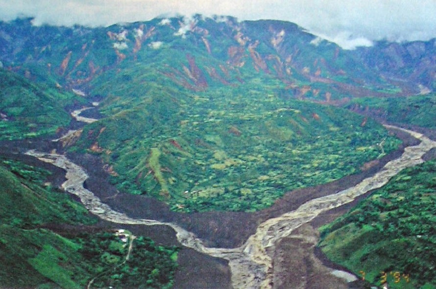 US Geological Survey response team, 1994.