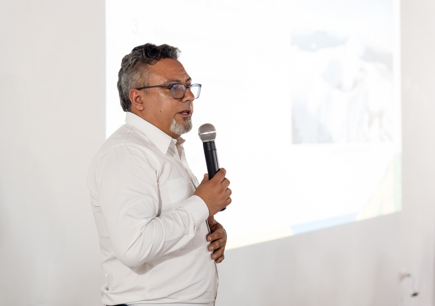 Juan Camilo Martínez presentó los avances en la actualización de la modelación de lahares