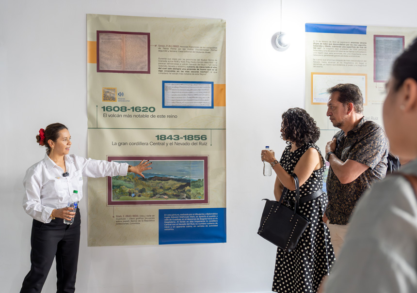 Ana Milena Sarabia, geógrafa del SGC, presentó el trabajo titulado Volcán Nevado del Ruiz: una historia viva en el arte