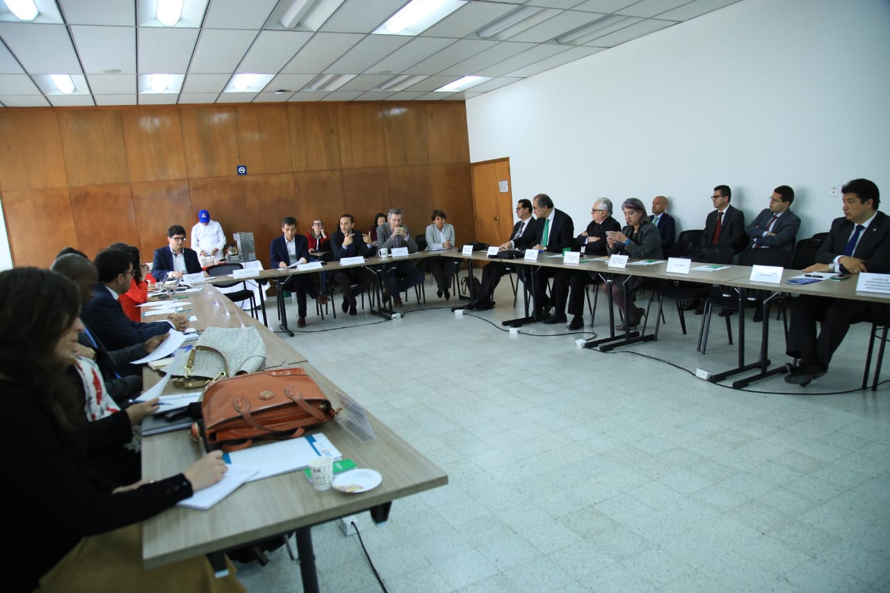 Mesa(Colciencias)12.06.2018.jpeg