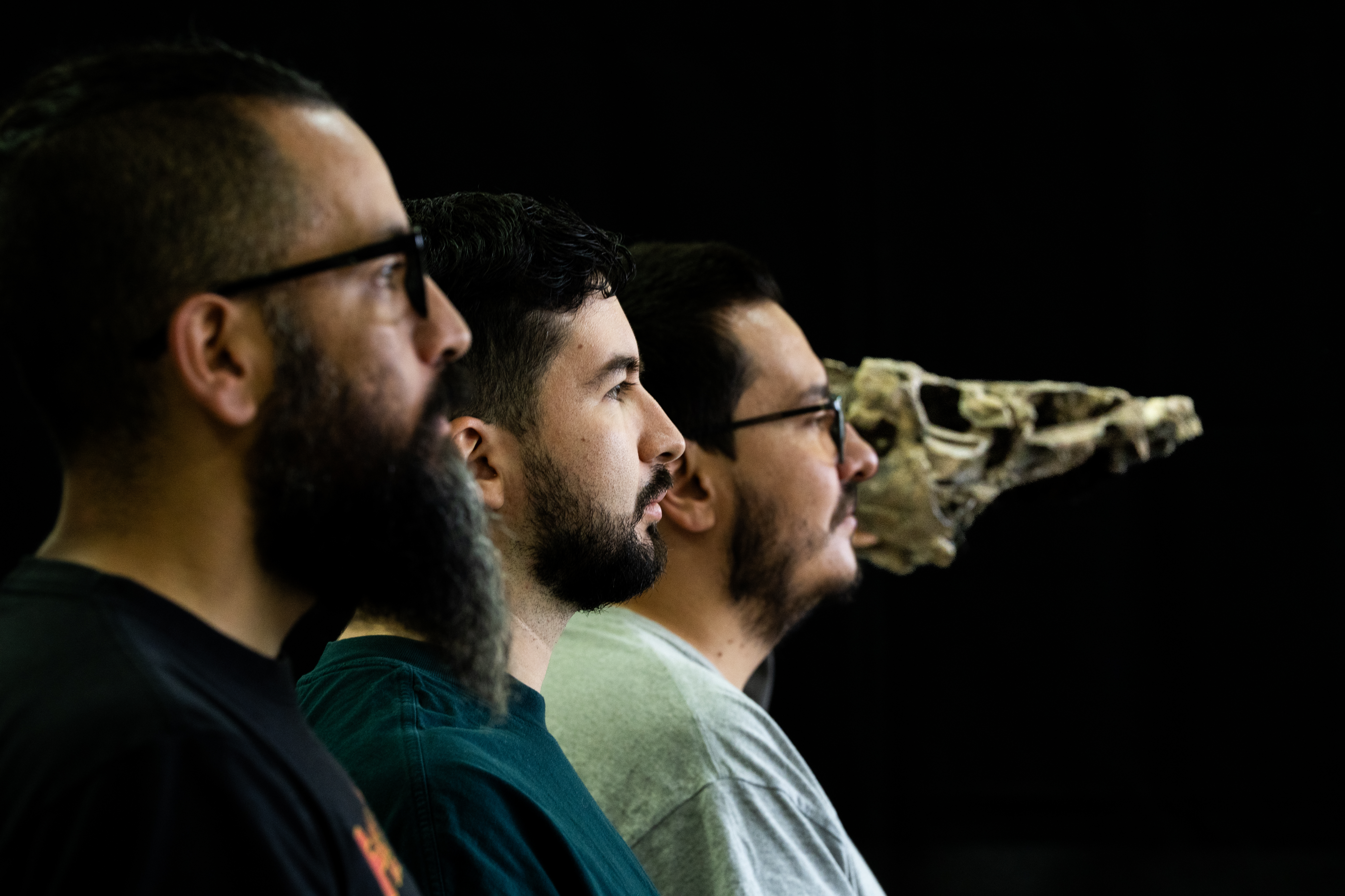 La paleontología fue un sueño de niños que se les hizo realidad a Daniel Pomar, José Narváez y Cristian Benavides (de izq a der)