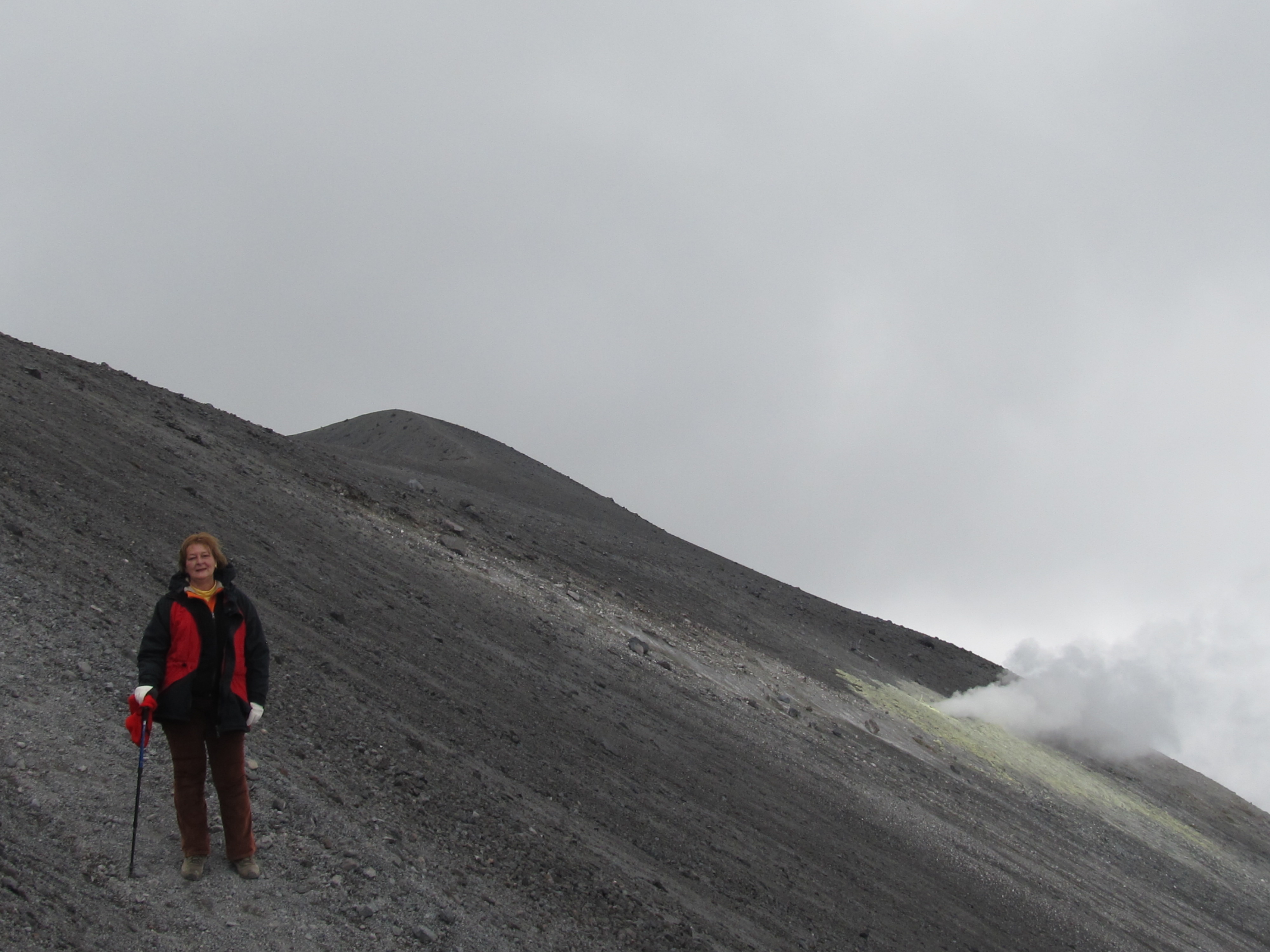 María Luisa en el ascenso al volcán Puracé, 2017.